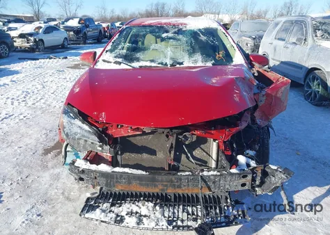 2017 Toyota Corolla Le z USA, uszkodzony, nr VIN 2T1BURHE4HC775999